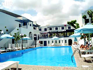 Roussos Beach Hotel 